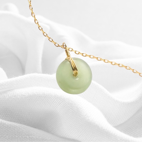 24 HRS SALE ONLY - Green Jade 14kt Gold Real Sterling Silver Necklace - Picture 6 of 12